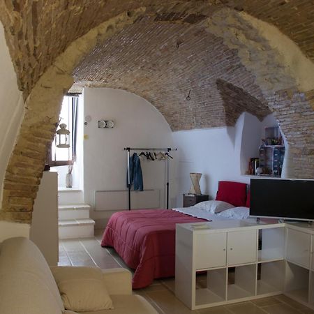 Antiche Mura Irsina Esterno foto